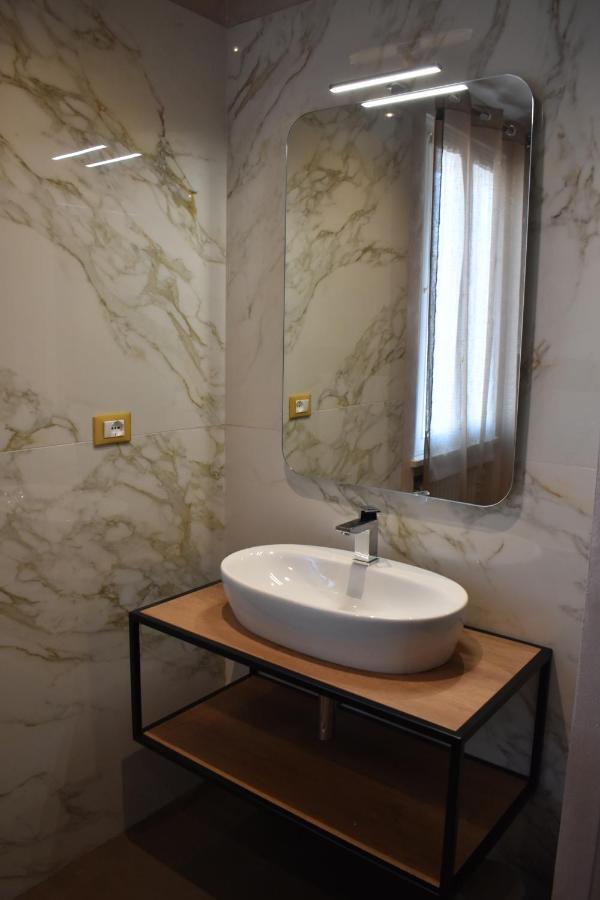 Garda Fantasy - Jacuzzi Apartment *