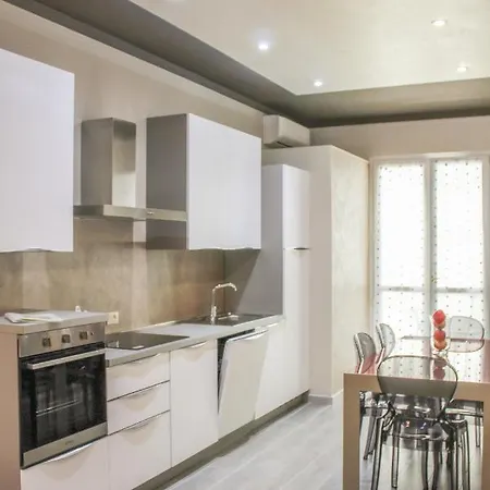 Garda Fantasy Apartment - Jacuzzi Desenzano del Garda Exterior photo